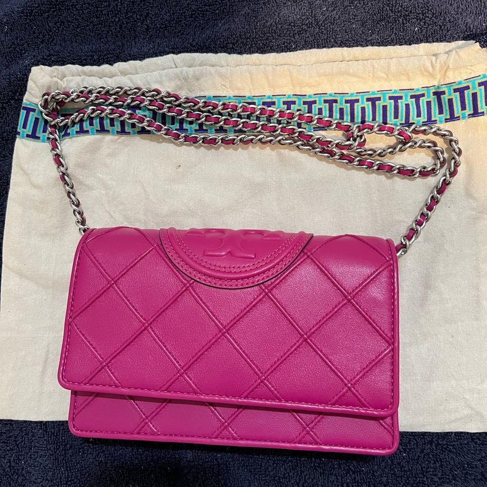 Tory Burch Fleming Soft Leather Wallet